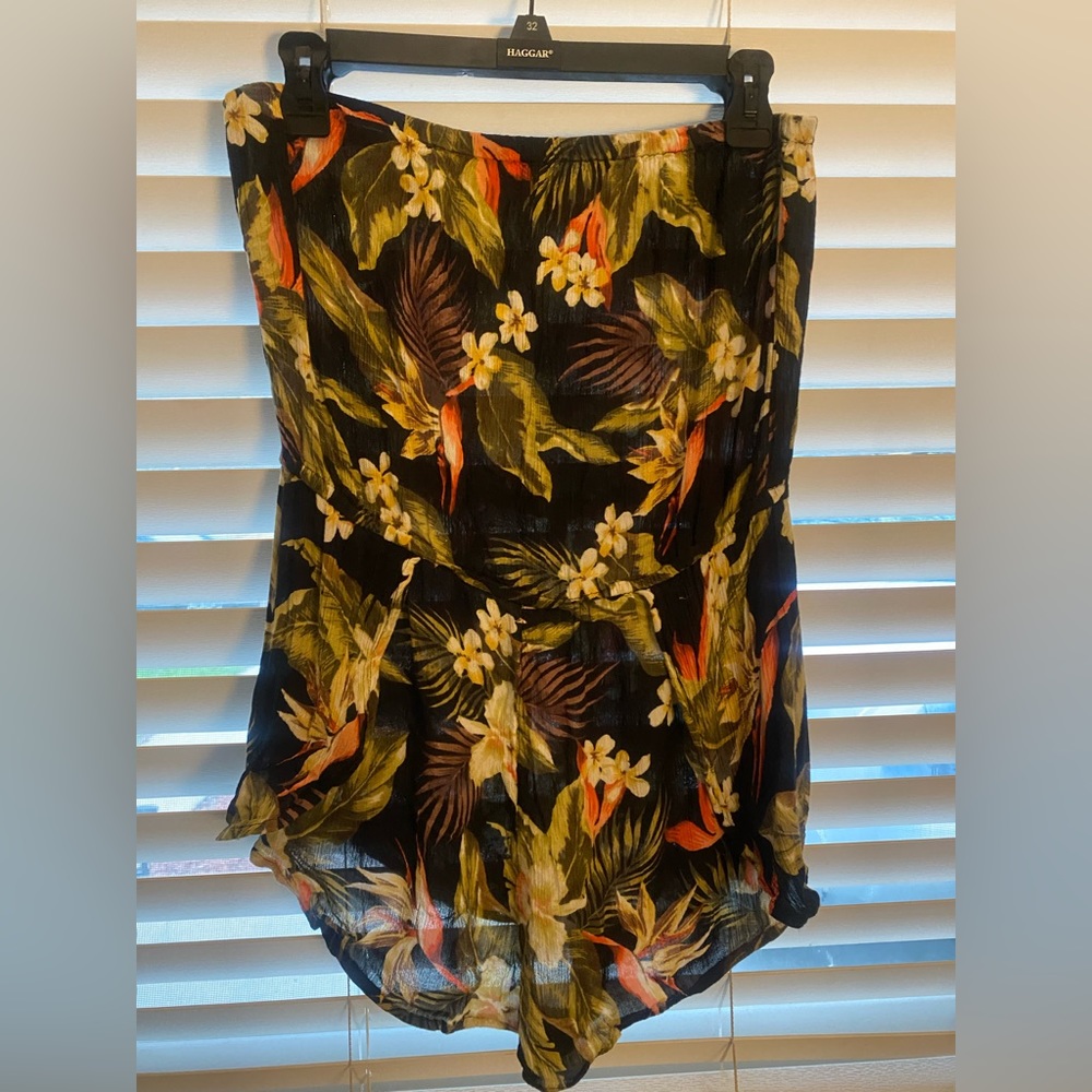 Women’s Billabong Tube Top Romper- size large (fits small)